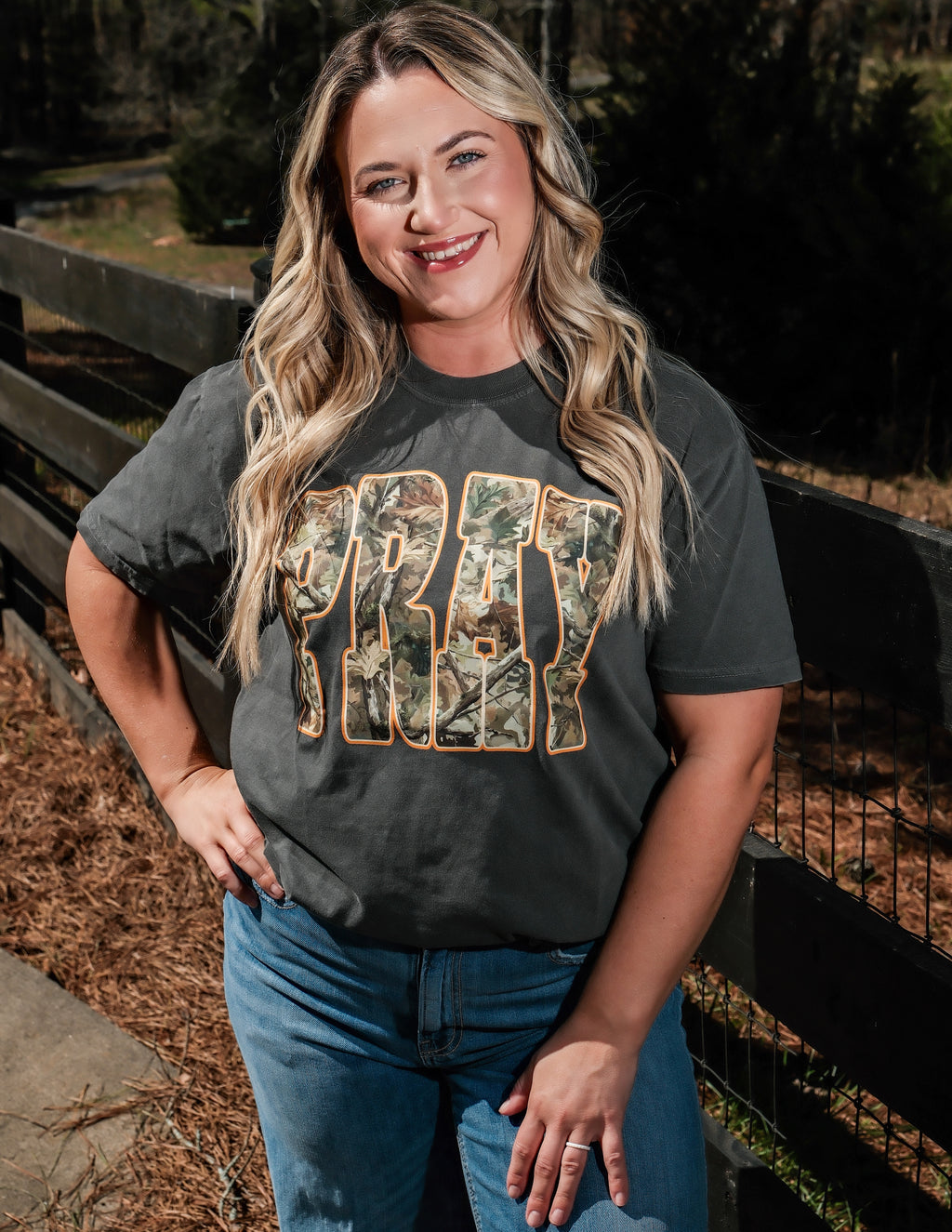 PRAY Graphic Tee